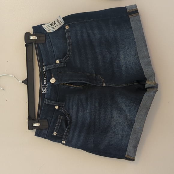 No Boundaries Denim - NWT Dark wash denim  "Curvy Mom" Shorts